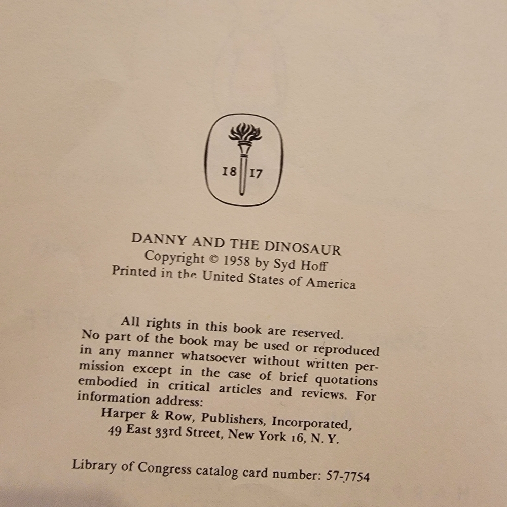 Two children books. Sammy the seal and Danny and the dinosaur by Sydney Hoff - Picture 8 of 12